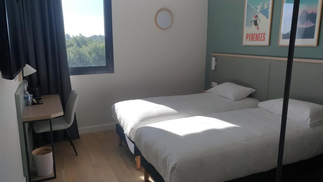 Kyriad Bordeaux Nord Sainte Eulalie Экстерьер фото