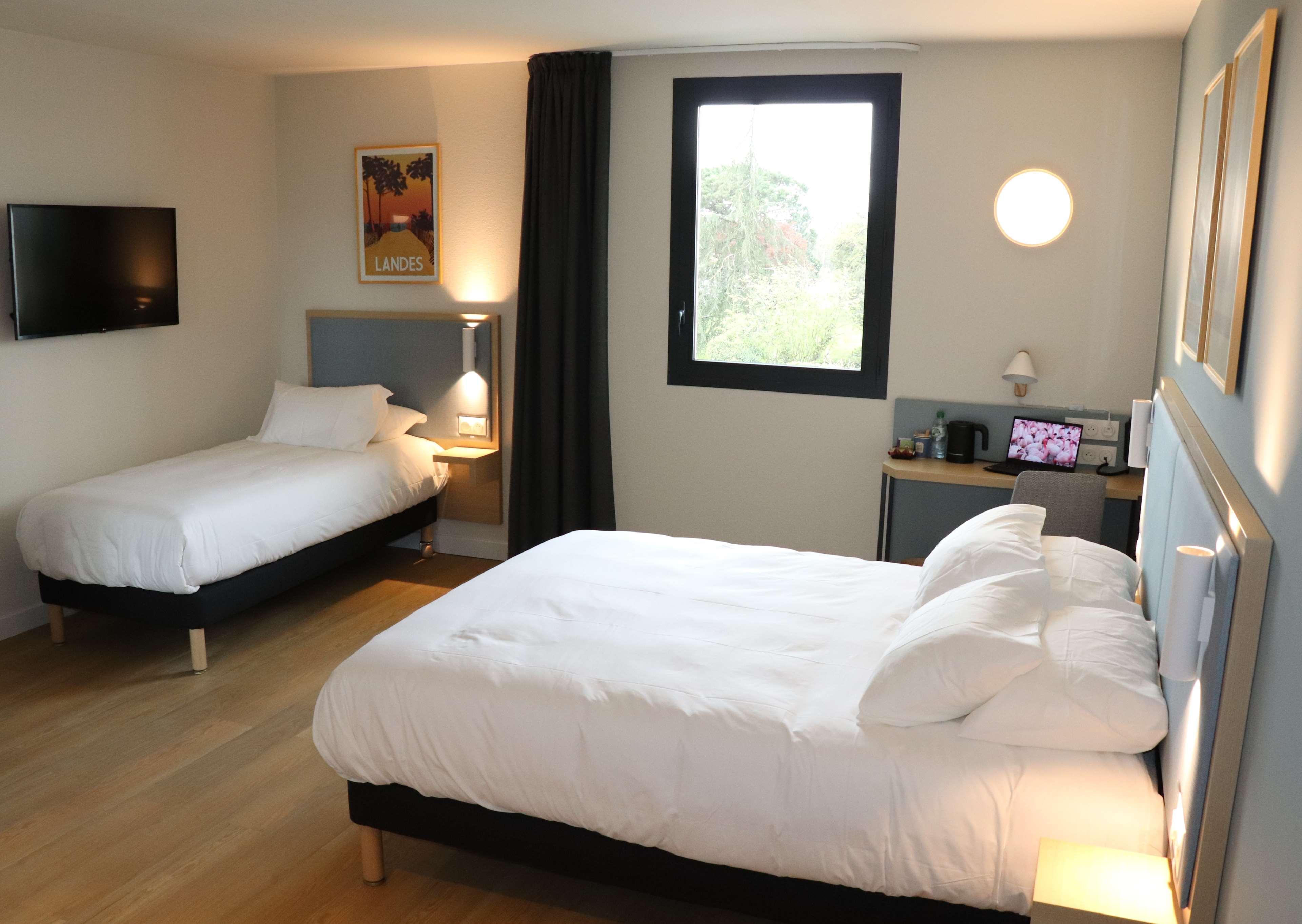 Kyriad Bordeaux Nord Sainte Eulalie Экстерьер фото