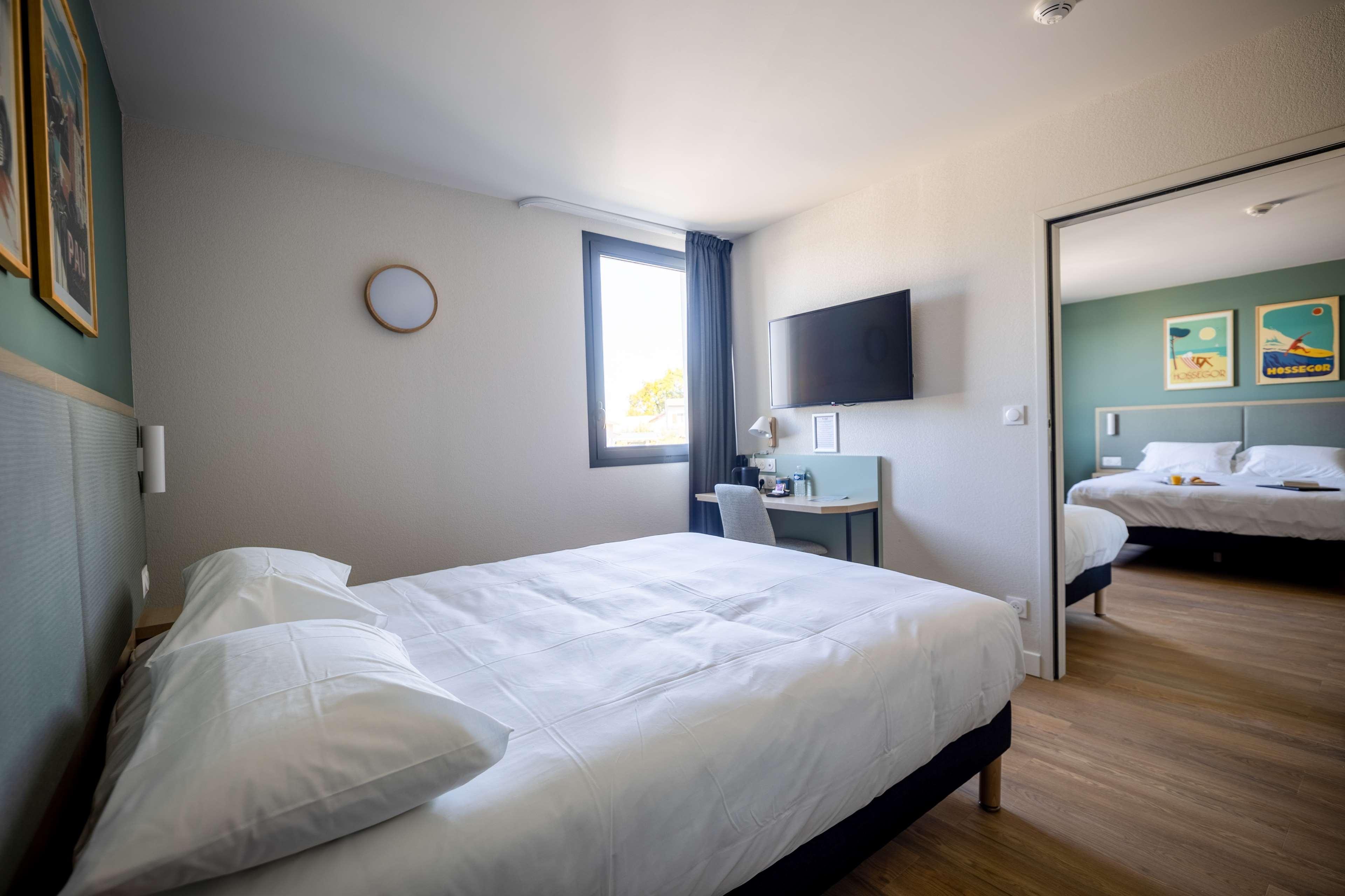 Kyriad Bordeaux Nord Sainte Eulalie Экстерьер фото