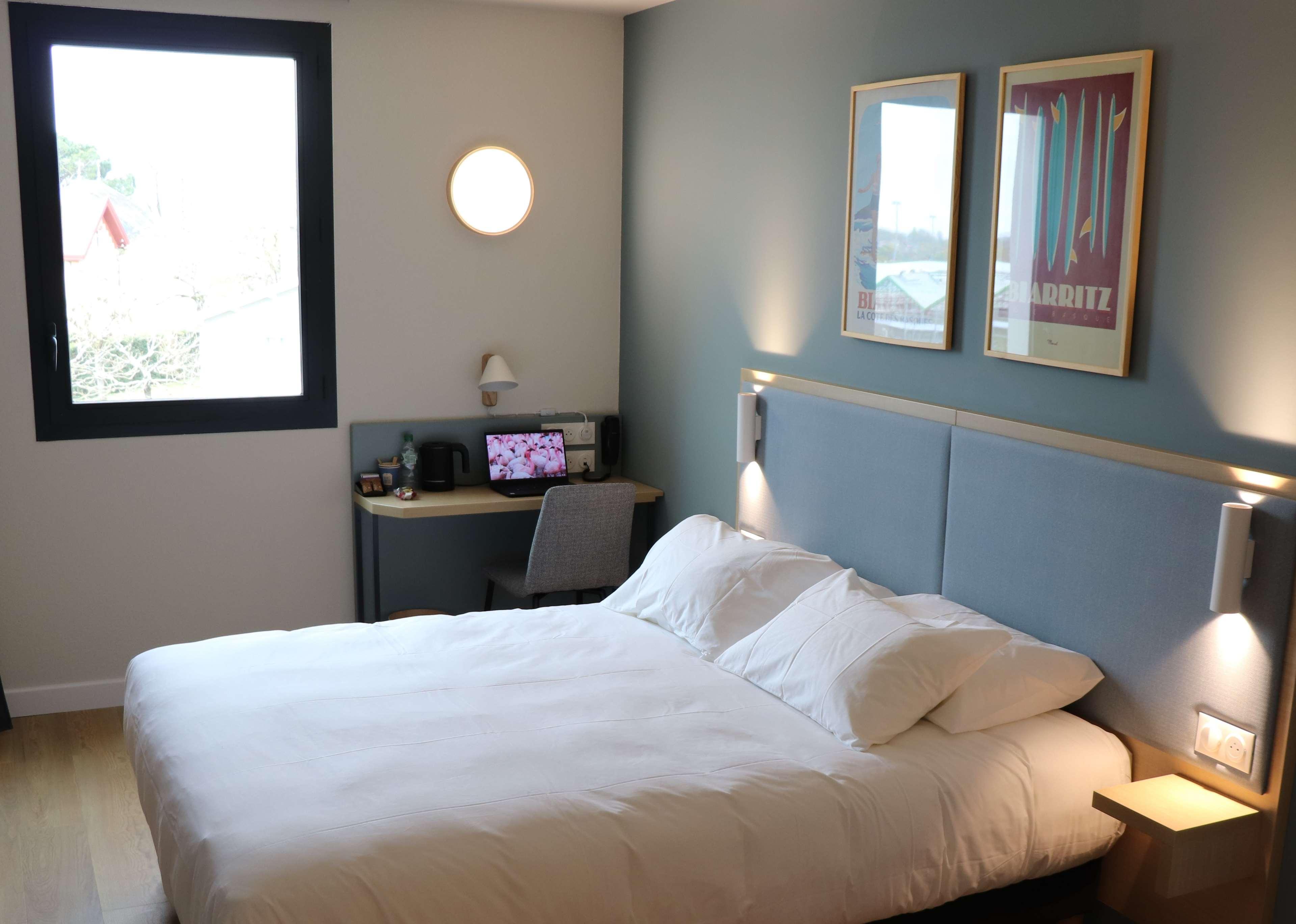 Kyriad Bordeaux Nord Sainte Eulalie Экстерьер фото