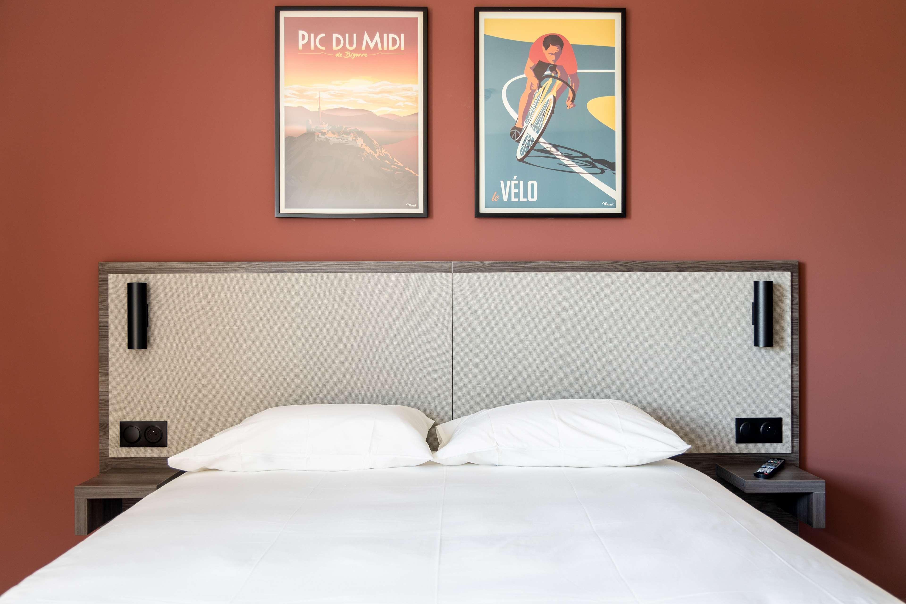 Kyriad Bordeaux Nord Sainte Eulalie Экстерьер фото