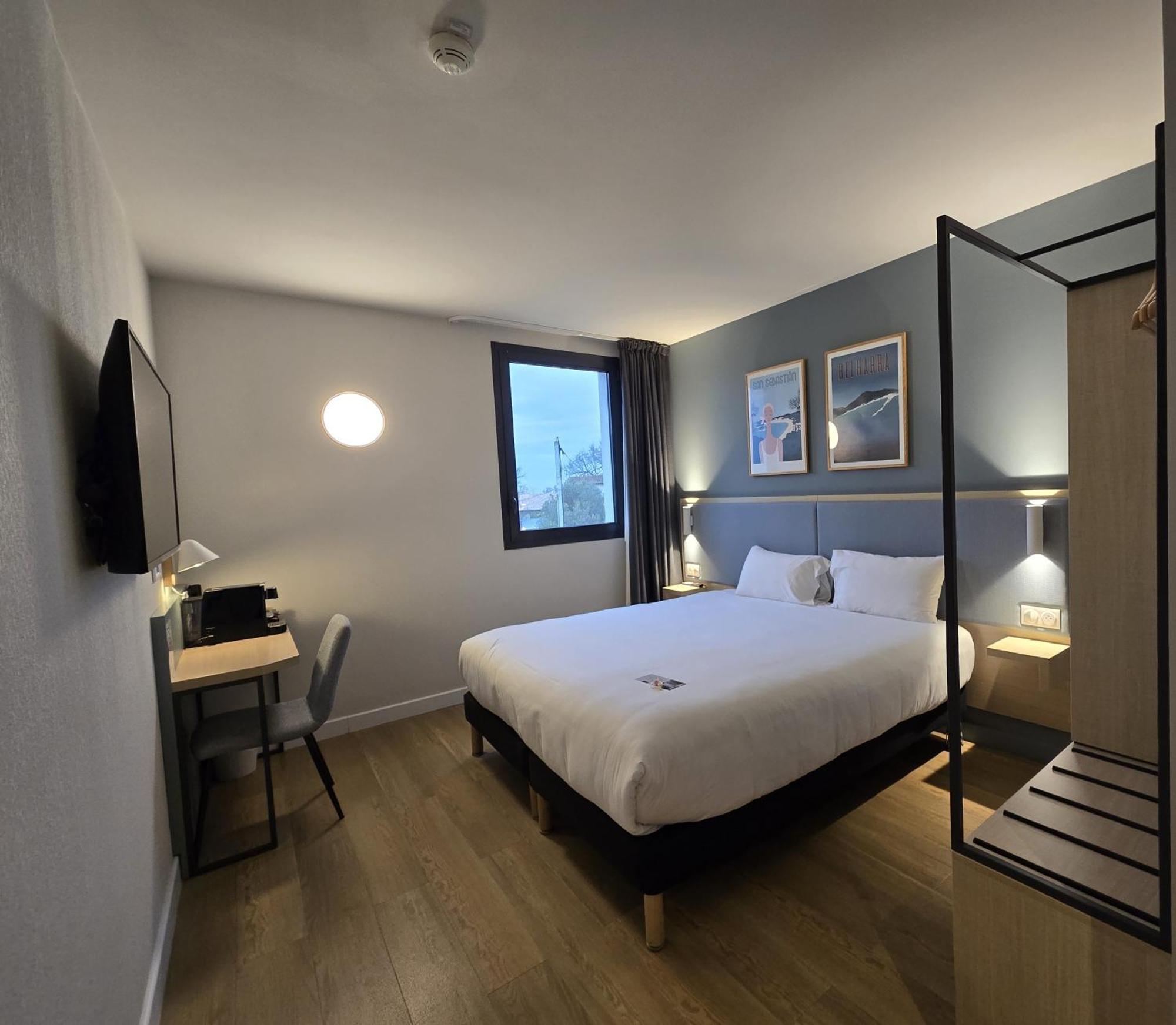 Kyriad Bordeaux Nord Sainte Eulalie Экстерьер фото