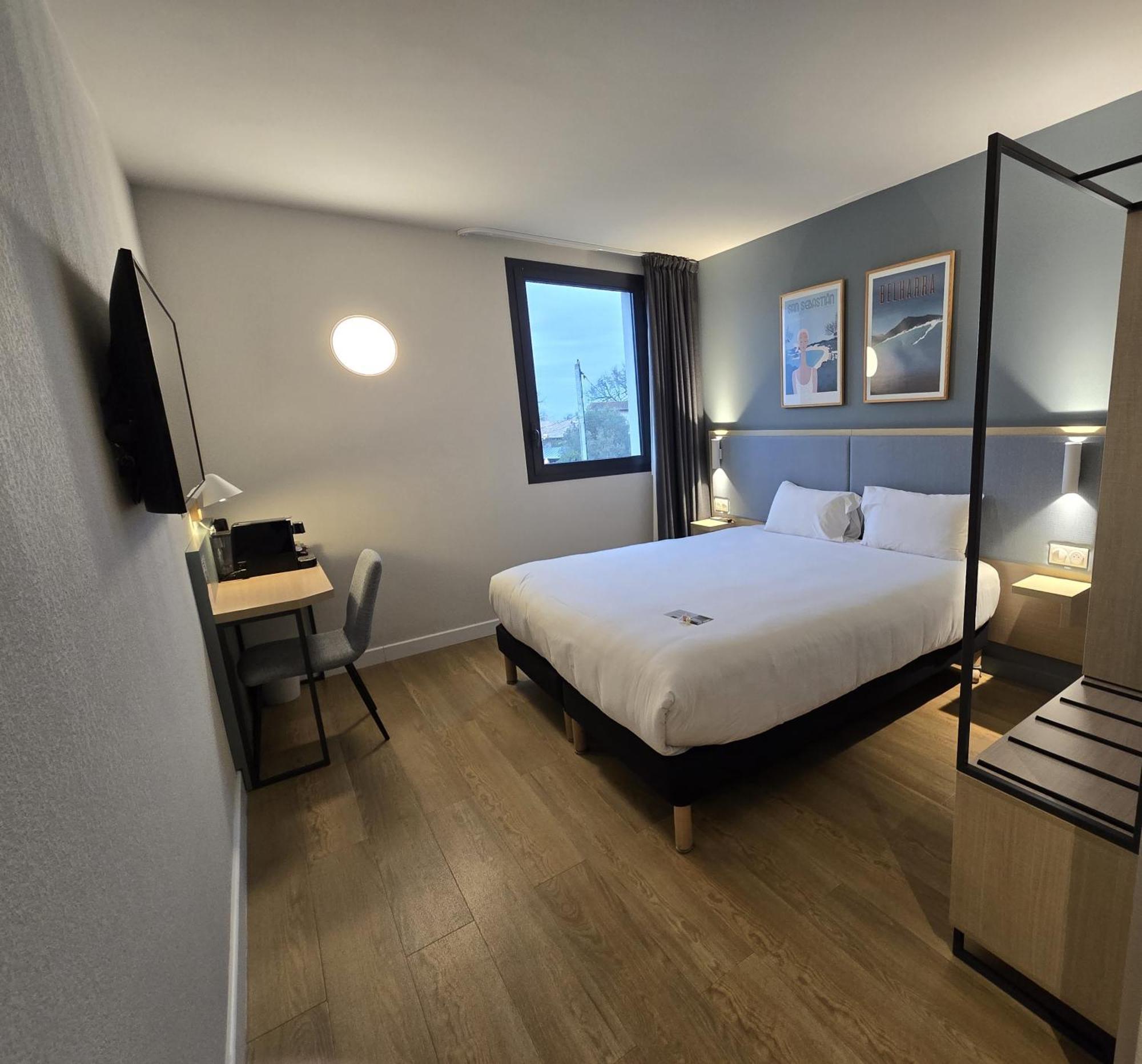 Kyriad Bordeaux Nord Sainte Eulalie Экстерьер фото